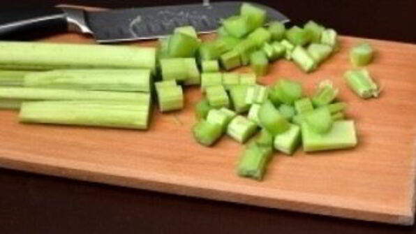 квас из ревеня