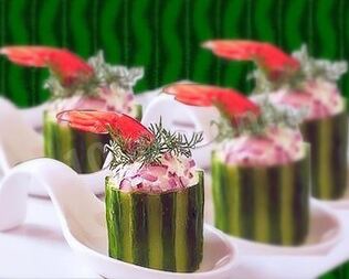 Огуречный коктейль с креветками