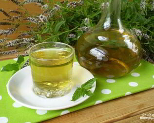 Освежающий напиток из мяты