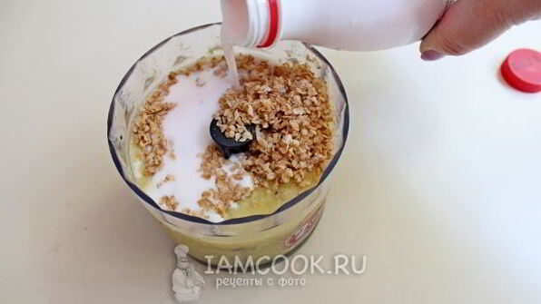 фруктовый смузи с гречневыми хлопьями