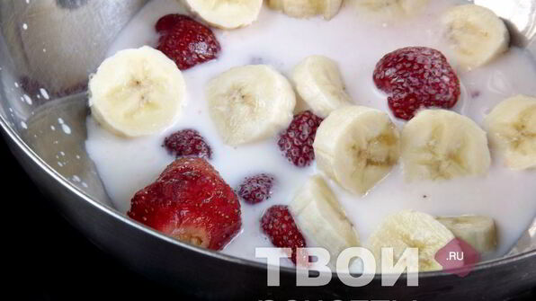 клубнично-банановый смузи