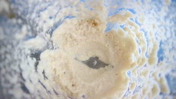 малиновый смузи на миндальном молоке