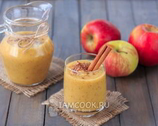 Смузи из банана и яблок с апельсиновым соком