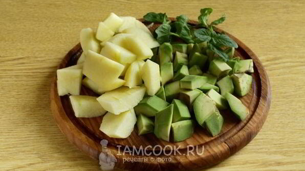 смузи с авокадо и яблоками