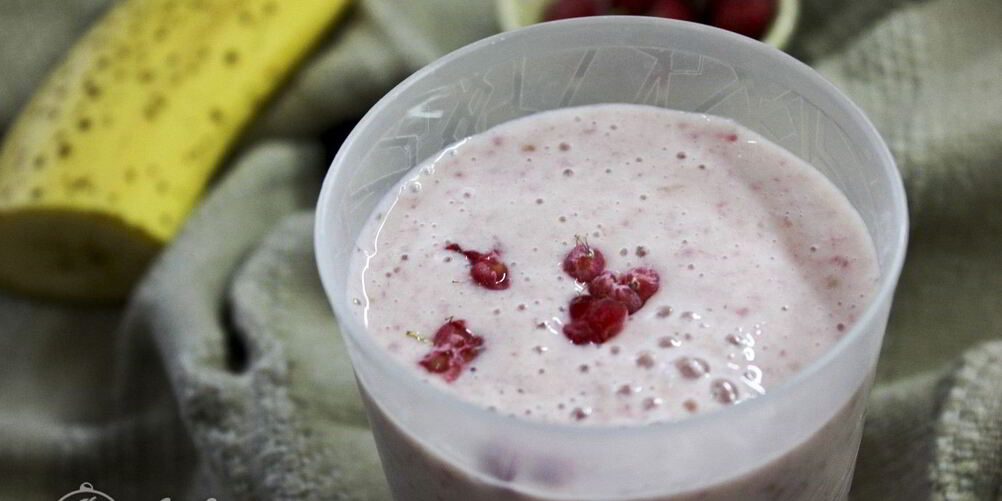 Рецепт смузей с малиной и бананом