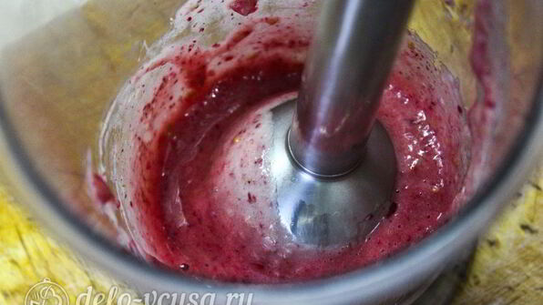 смузи с малиной и бананом