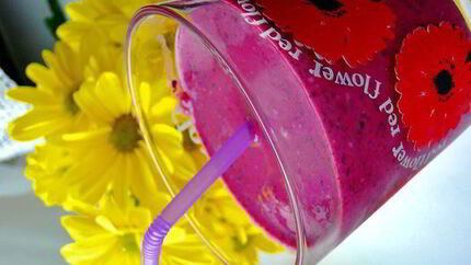 Ягодный смузи с овсяными хлопьями