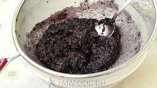 творожный коктейль на ряженке с шелковицей