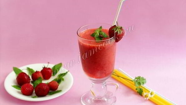 ягодный коктейль с мятой