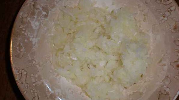 картофель в майонезе с ананасами и салатик свекла с сыром