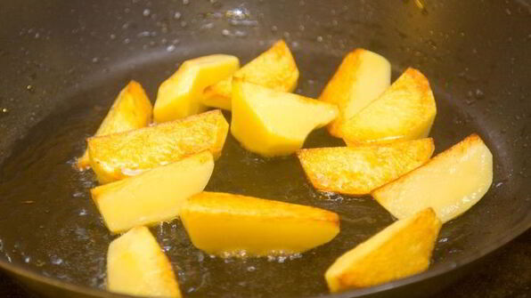 картофельный салат с говядиной