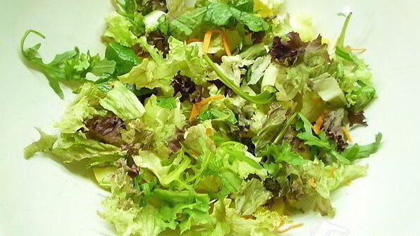 картофельный салат с красной рыбой