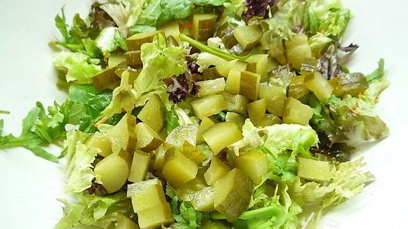 картофельный салат с красной рыбой