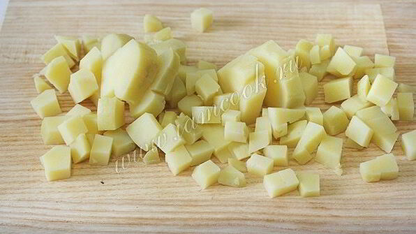 картофельный салат с маринованными грибами