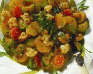 Картофельный салат с овощами