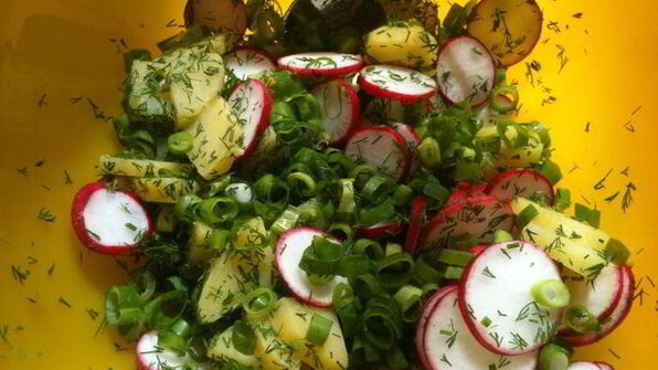 картофельный салат с редисом