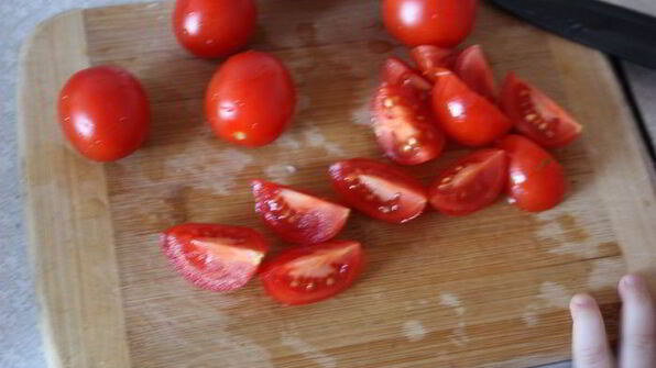 салат из картофеля, фасоли и тунца