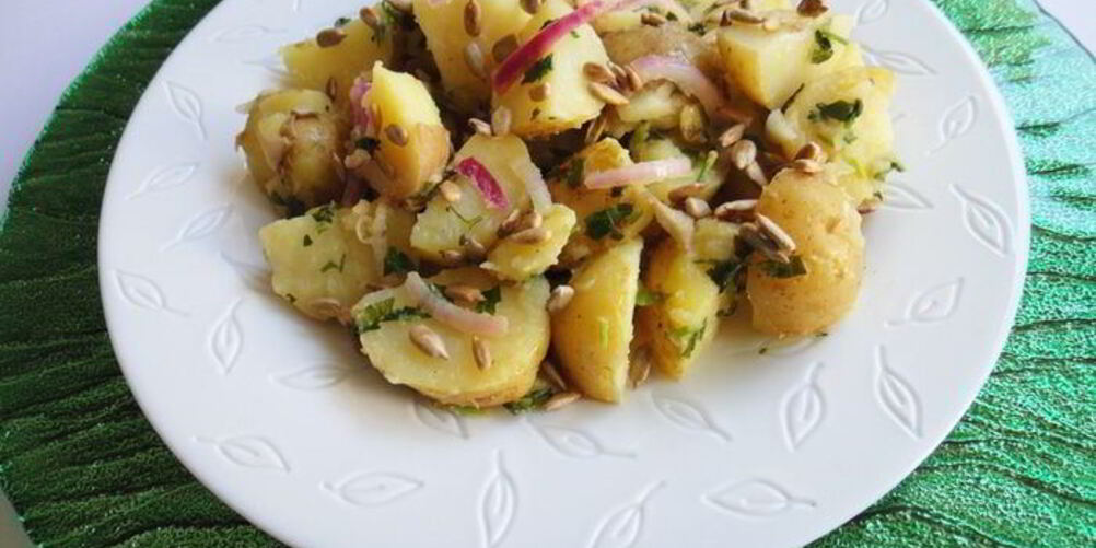 Рецепт салата из молодого картофеля