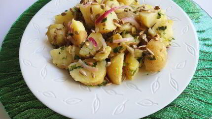 Салат из молодого картофеля