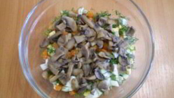 салат с картошкой и грибами