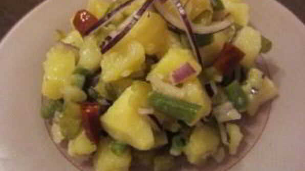 салат с картошкой и солеными огурцами