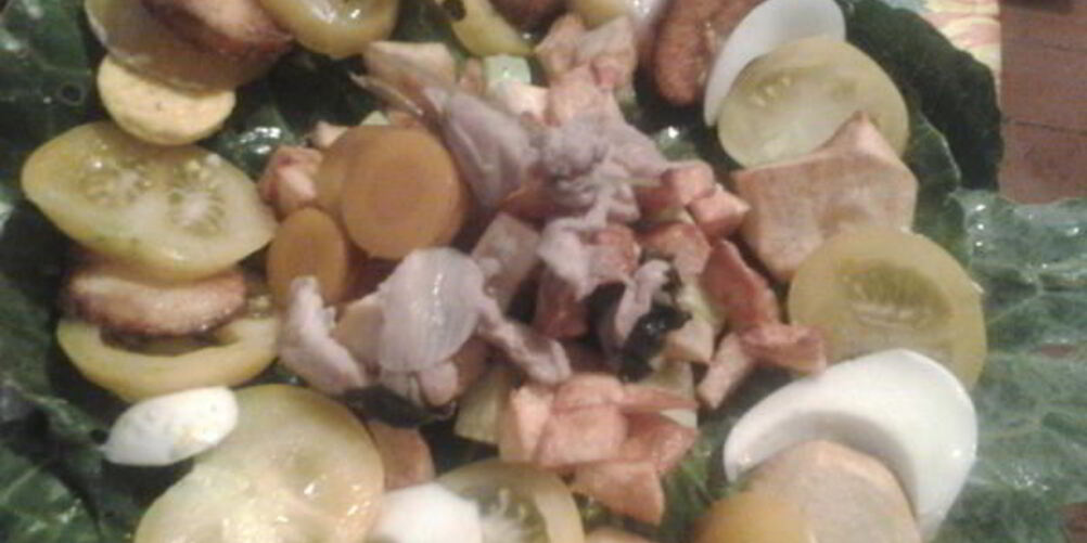 Рецепт салата с жареным картофелем и куриным филе