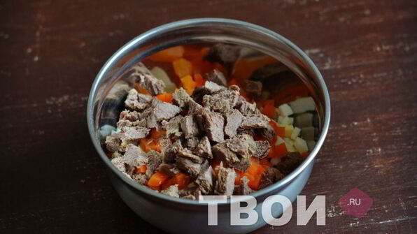 оливье с говядиной