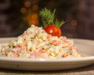 Оливье со слабосоленой семгой