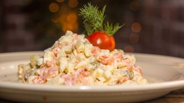 оливье со слабосоленой семгой