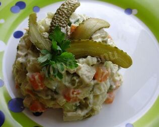 Постный салат оливье с тофу