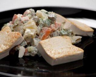 Постный салат Оливье