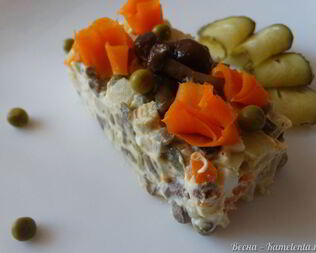 Салат оливье с грибами