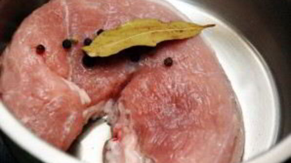 салат оливье со свининой