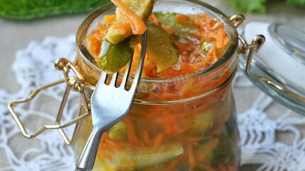 Салат из кабачков с огурцами на зиму