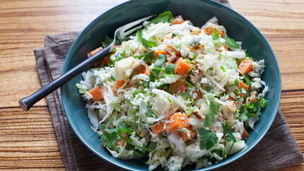 Салат из пекинской капусты с сыром