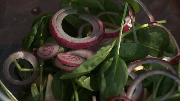 салат из репы со шпинатом