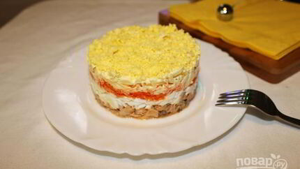 Салат Мимоза с сырой морковью