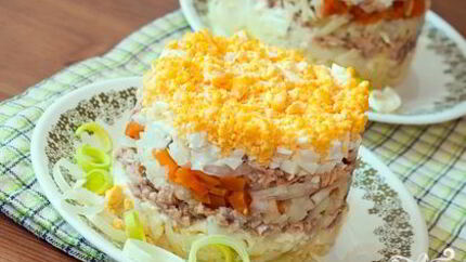 Салат Мимоза с яблоком