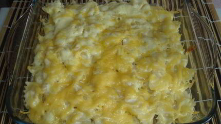 Грибы в сливочном соусе под шубой из фарфалле