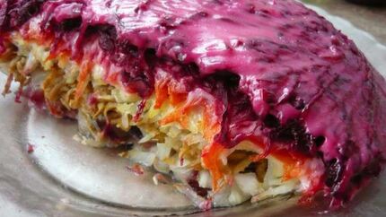 Сельдь под шубой с яблоком