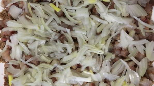 селедка под шубой с хлебом