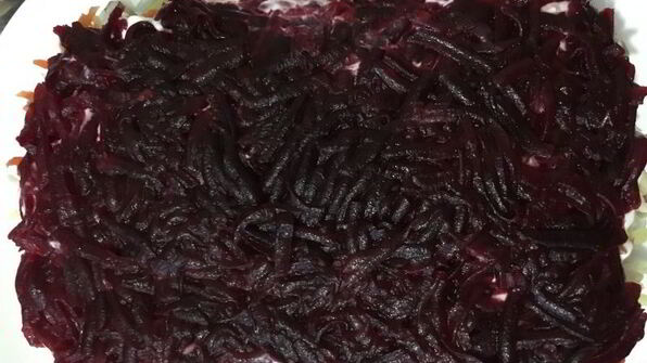 селедка под шубой с хлебом