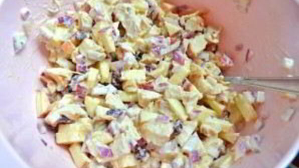 салат с курицей и яблоком