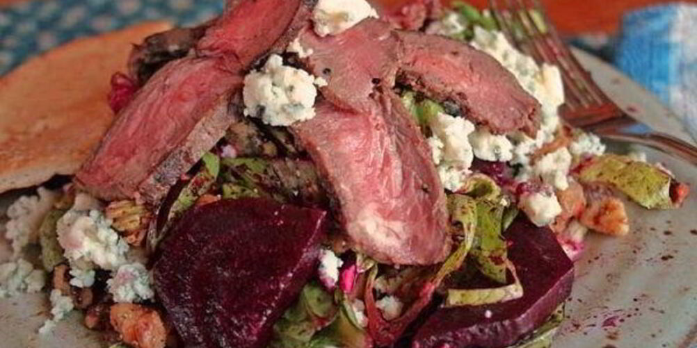 Рецепт салата с мясом и сыром