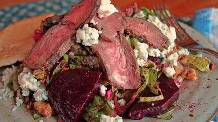 Салат с мясом и сыром