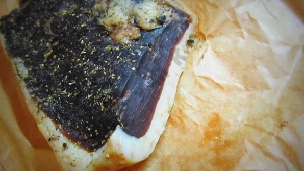 салат с яблоком и вяленой утиной грудкой