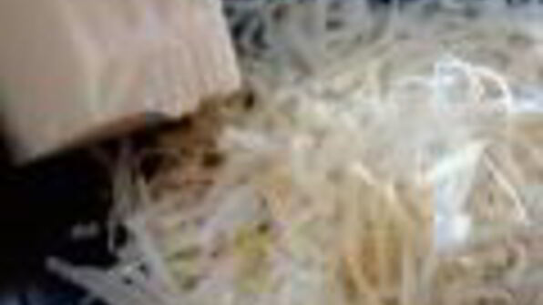 салат цезарь с чесночными гренками и салатом ромэн