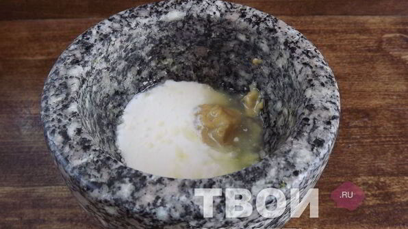 салат цезарь с креветками