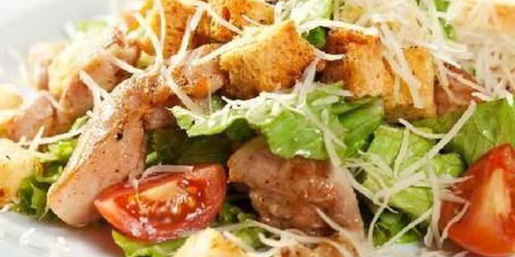 Рецепт салата цезарь с курицей