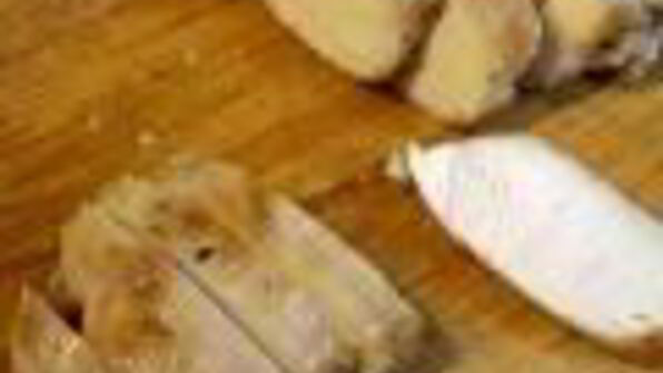 салат цезарь с маринованной курицей